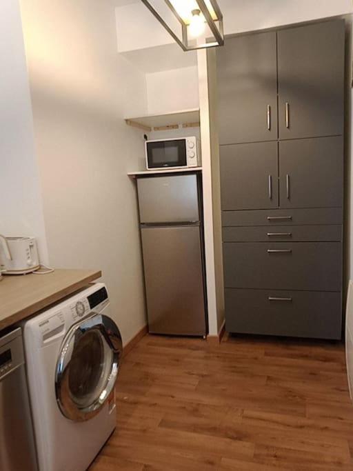 Gonnelles Appartement T3 Centre Ville Rdc D Αζάν Εξωτερικό φωτογραφία