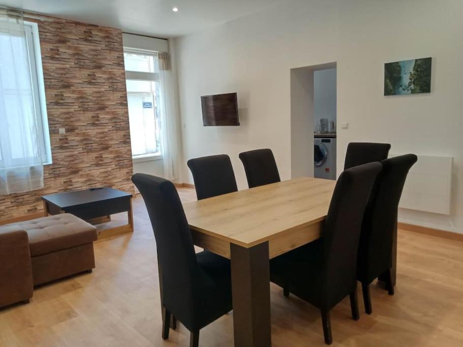 Gonnelles Appartement T3 Centre Ville Rdc D Αζάν Εξωτερικό φωτογραφία